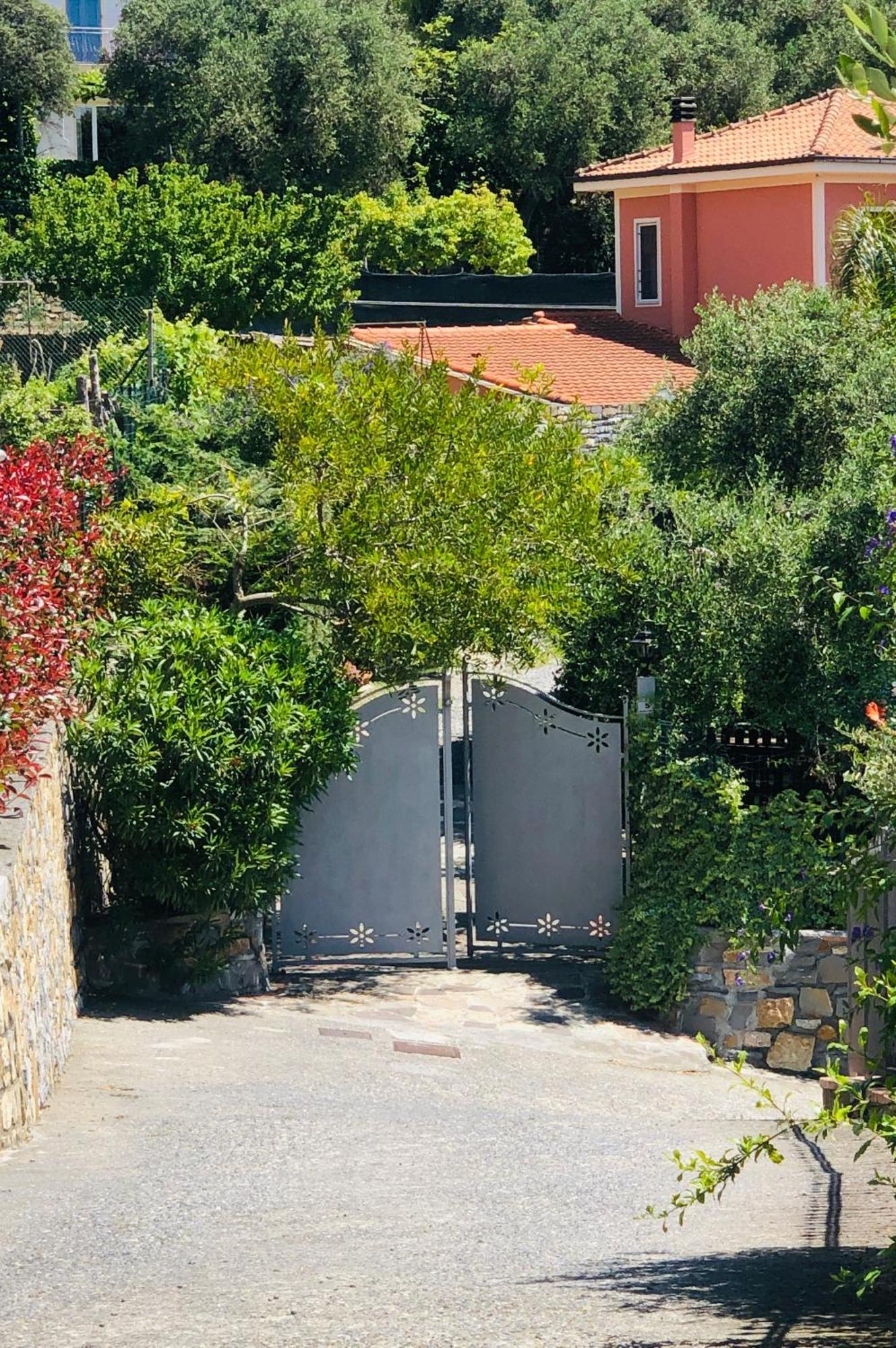 Le Jardin Sur Mer Avec Bike Et Mtb Tour Imperia Exterior foto