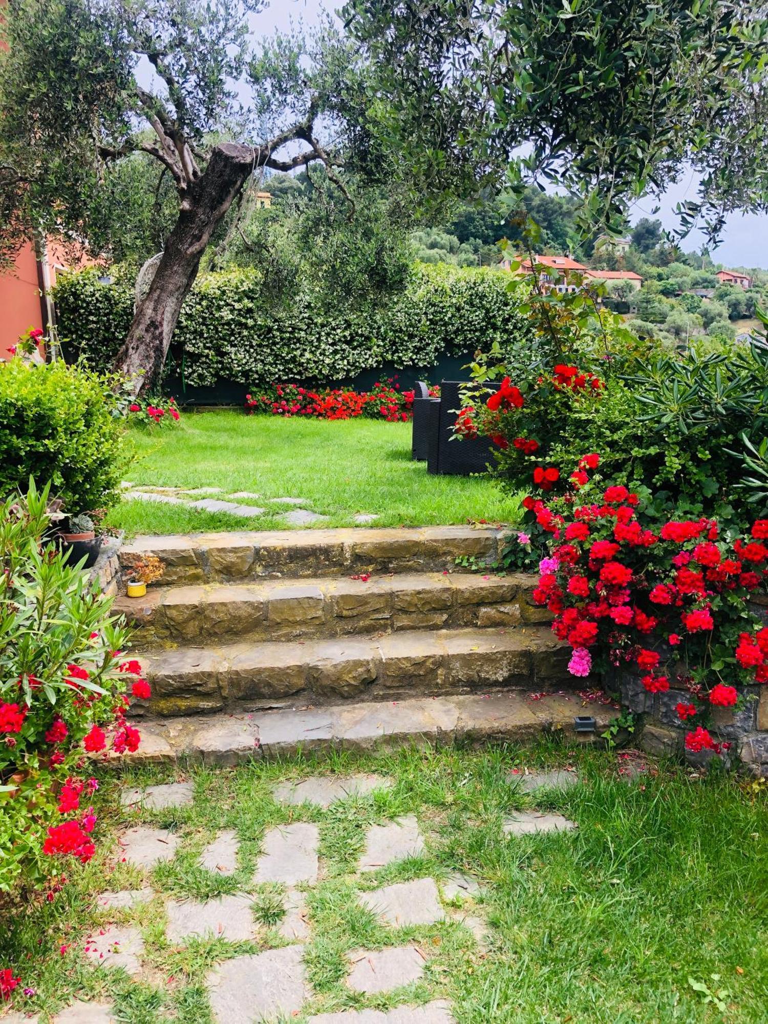 Le Jardin Sur Mer Avec Bike Et Mtb Tour Imperia Exterior foto